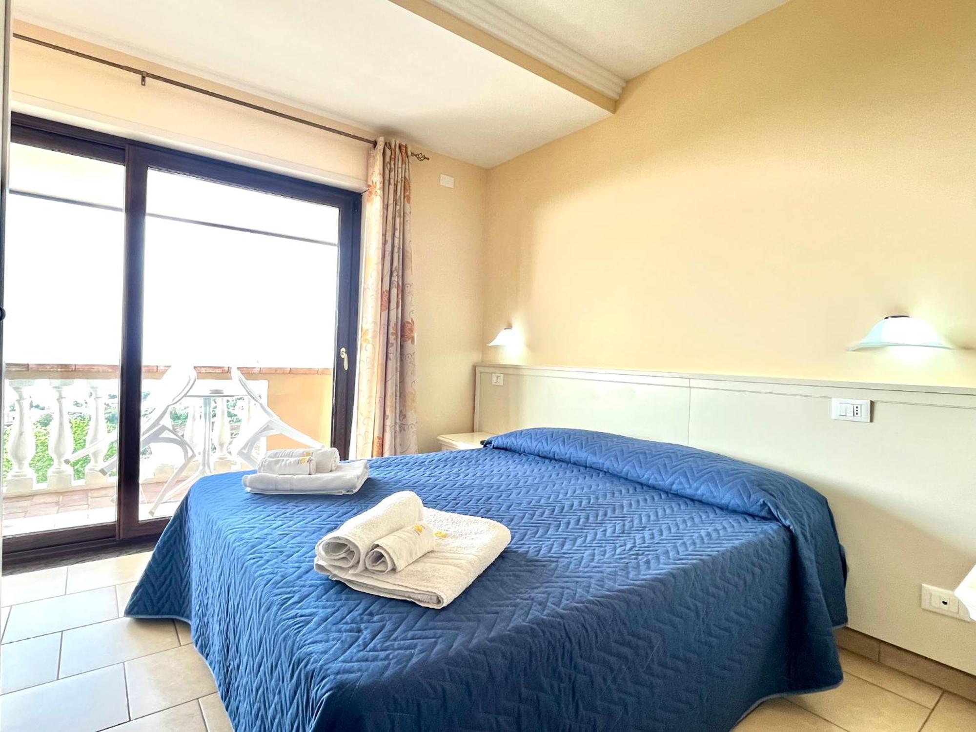 Residenza Domus Aurea Tropea- Vista Mare Otel Santa Domenica  Dış mekan fotoğraf