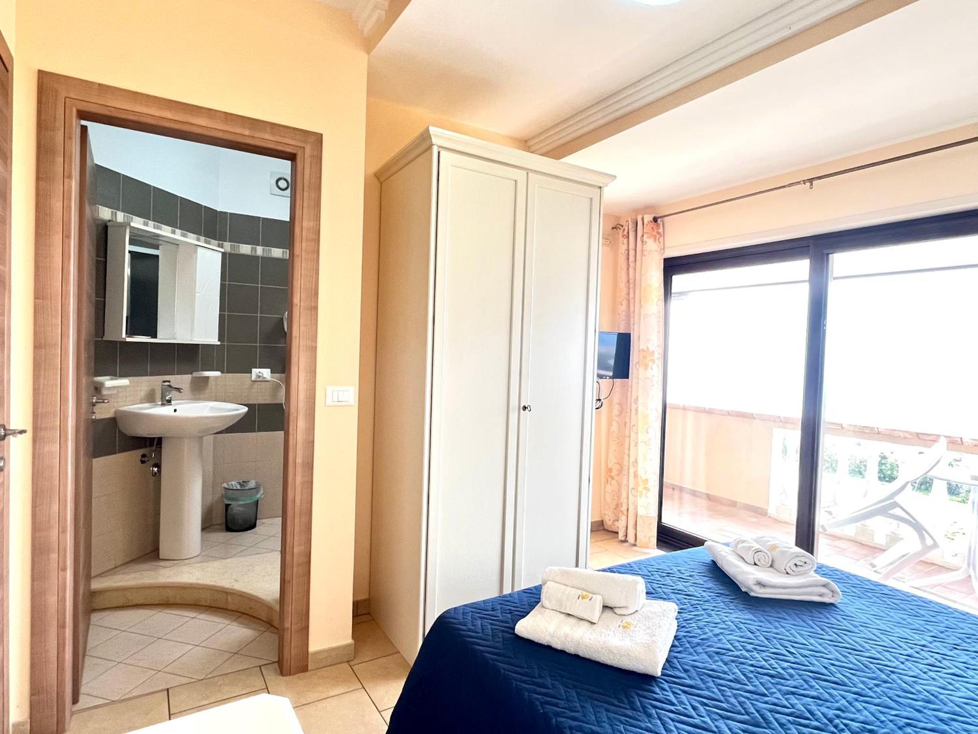 Residenza Domus Aurea Tropea- Vista Mare Otel Santa Domenica  Dış mekan fotoğraf
